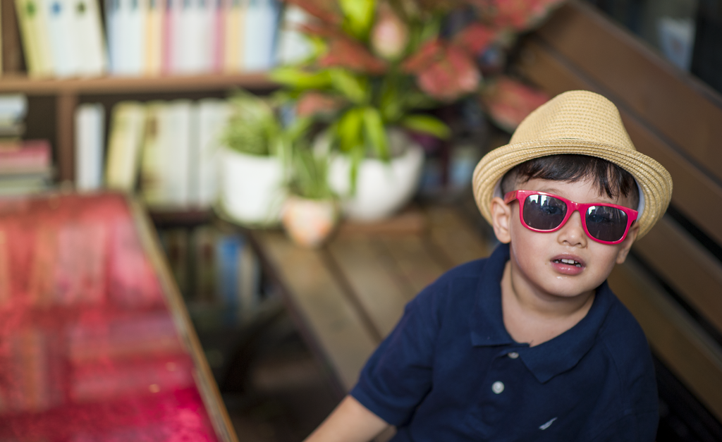 sunglasses-adorable-blur-boy-child-children-1419082-pxhere.com
